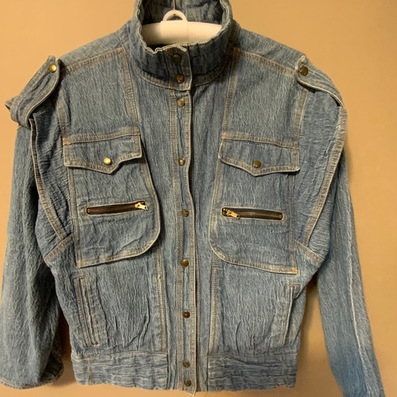 Jean jacket - Picture 1 of 6